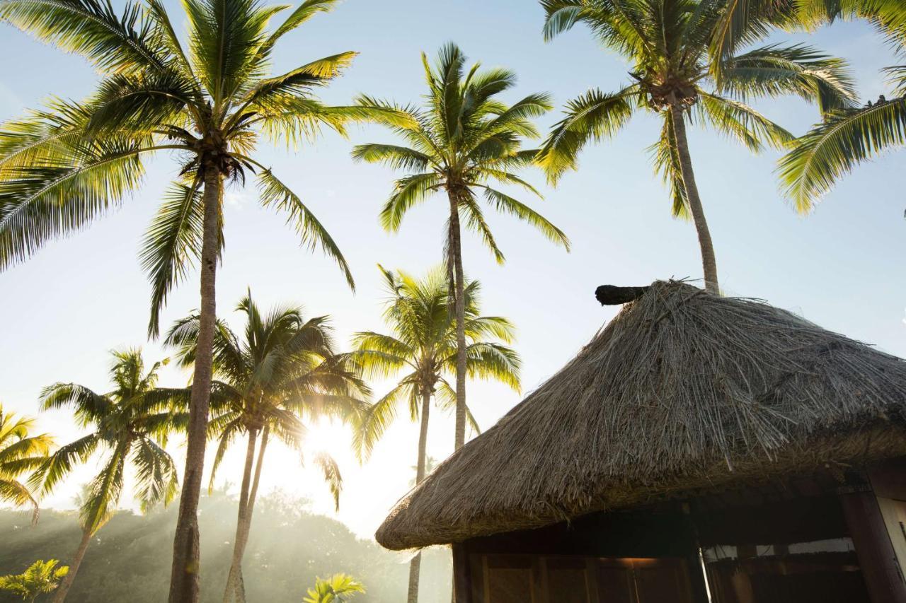 Outrigger Fiji Beach Resort Korotogo Εξωτερικό φωτογραφία A hut in the village of Avatele