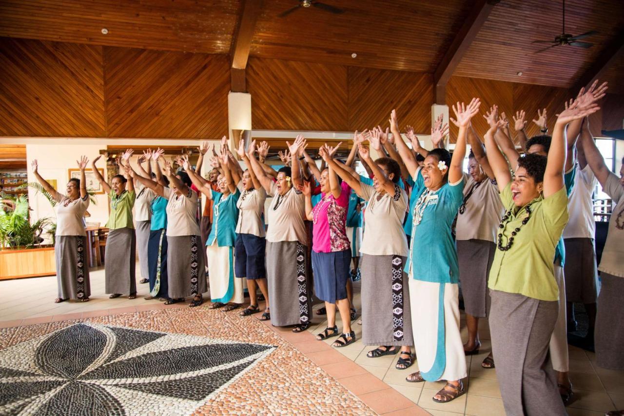 Outrigger Fiji Beach Resort Korotogo Εξωτερικό φωτογραφία A group of women from the Free Wesleyan Church of Tonga