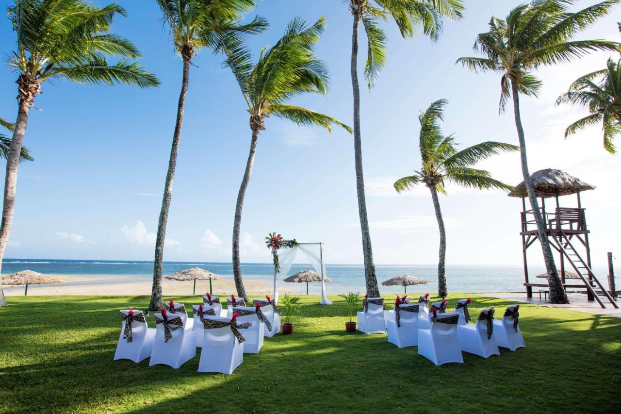 Outrigger Fiji Beach Resort Korotogo Εξωτερικό φωτογραφία The beach at the Sheraton Resort