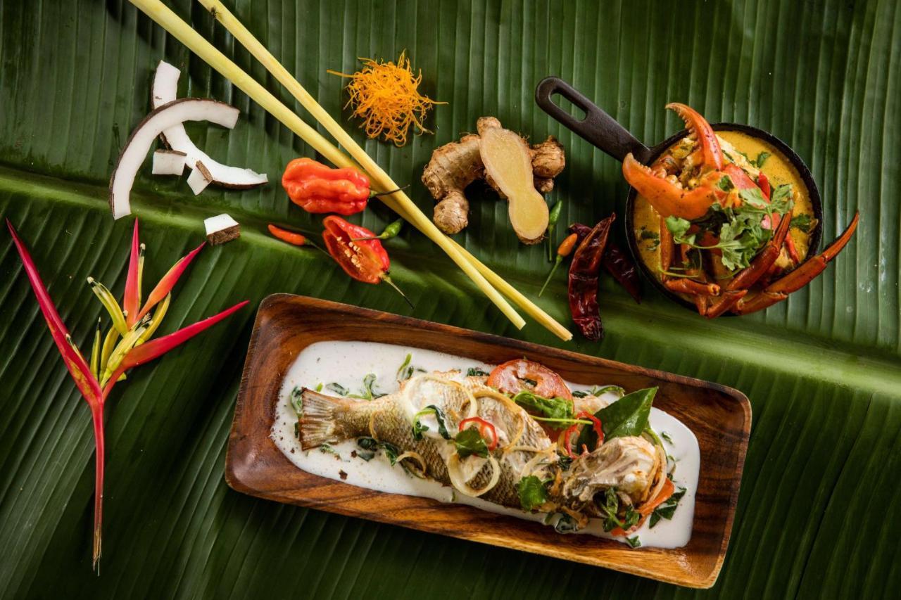 Outrigger Fiji Beach Resort Korotogo Εξωτερικό φωτογραφία Thai food