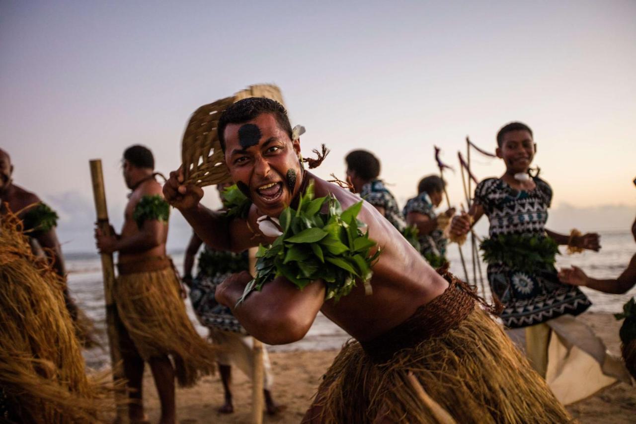 Outrigger Fiji Beach Resort Korotogo Εξωτερικό φωτογραφία A dancer from the Malaita province