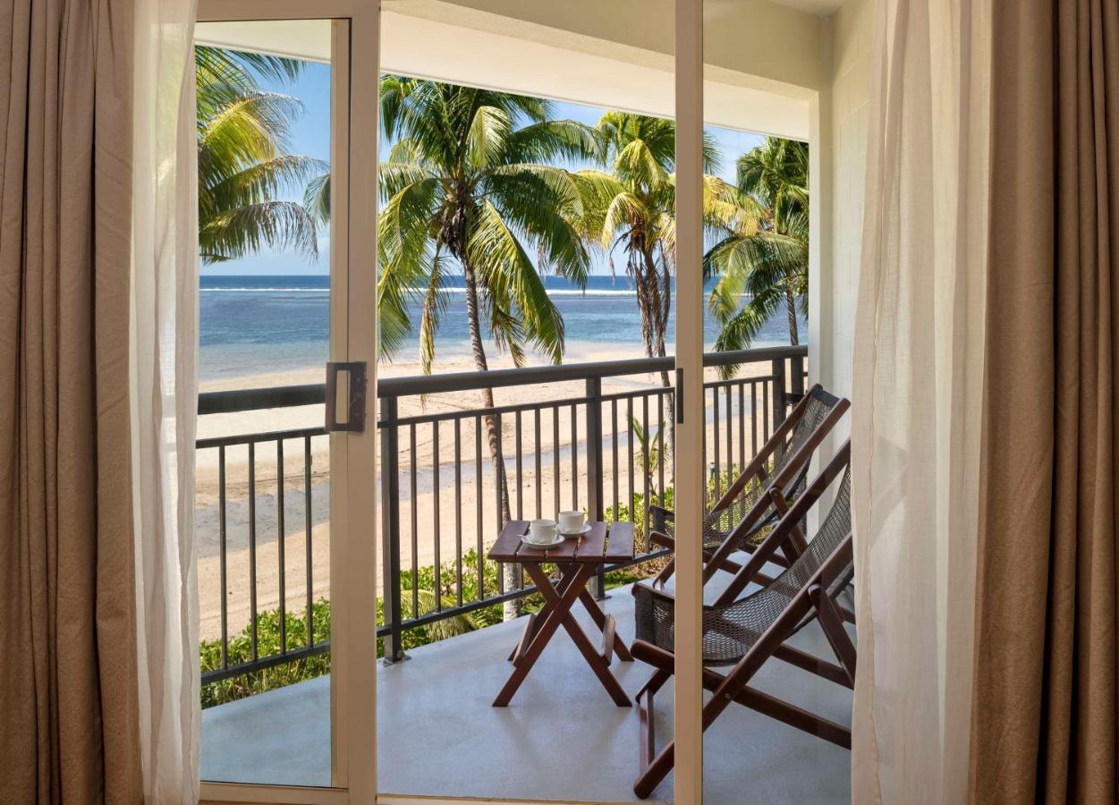 Outrigger Fiji Beach Resort Korotogo Εξωτερικό φωτογραφία A view of the beach from a room at the resort