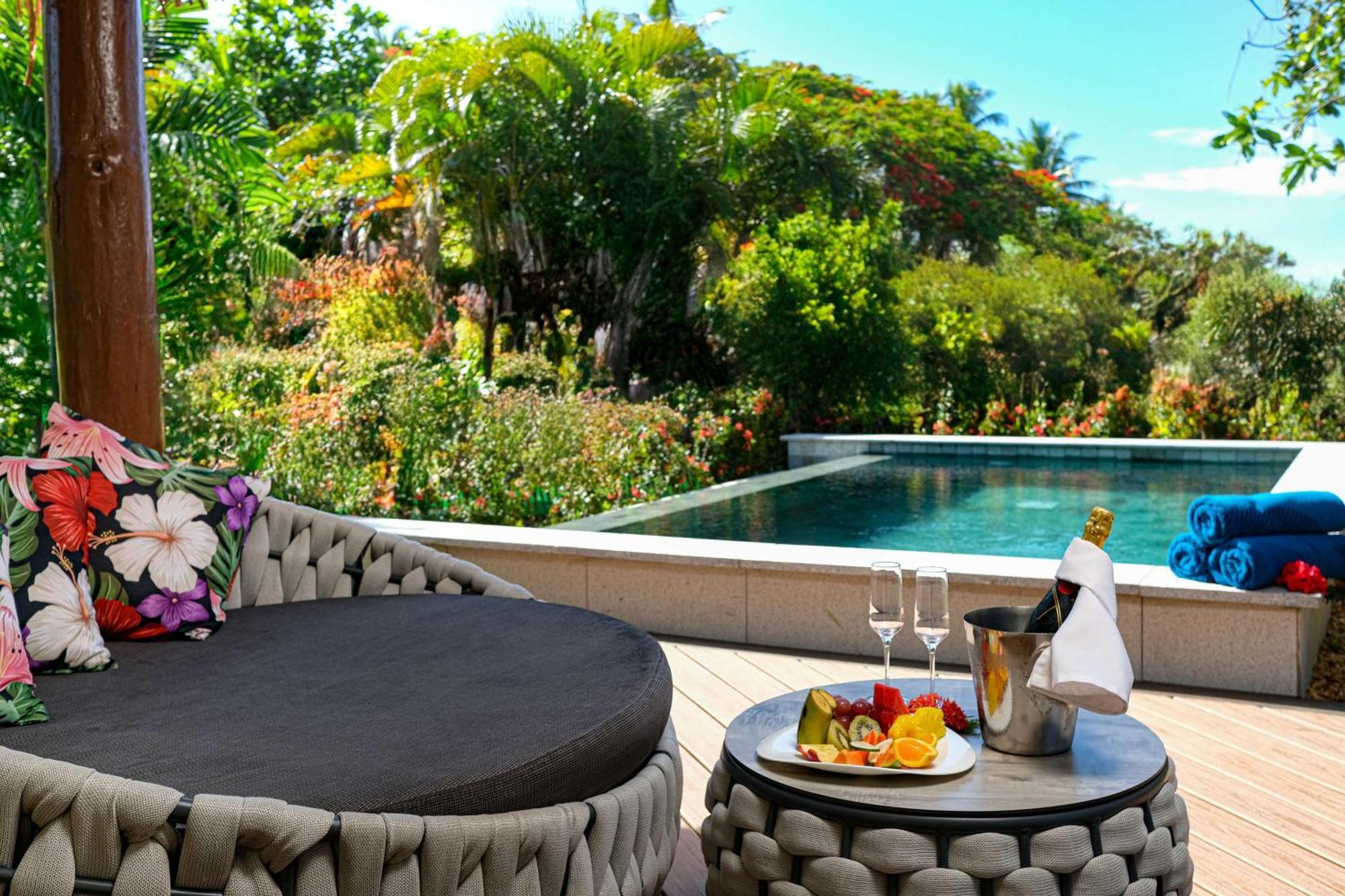 Outrigger Fiji Beach Resort Korotogo Εξωτερικό φωτογραφία